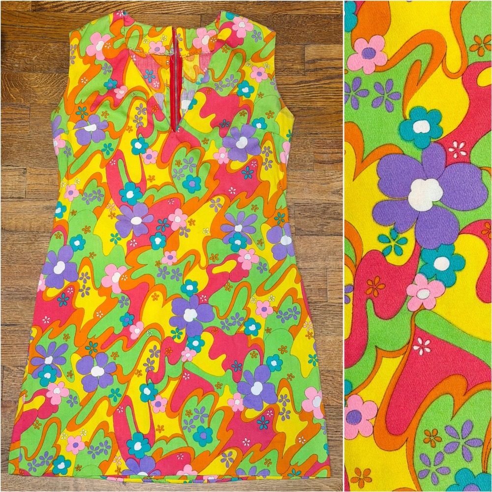 Vintage 1960s Mini Dress Rainbow Psychedelic Flower Power 60s Trippy Medium